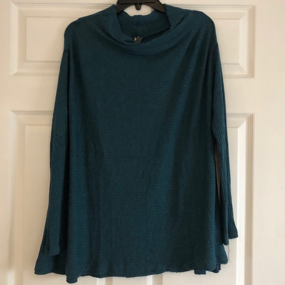 Free people sweater.